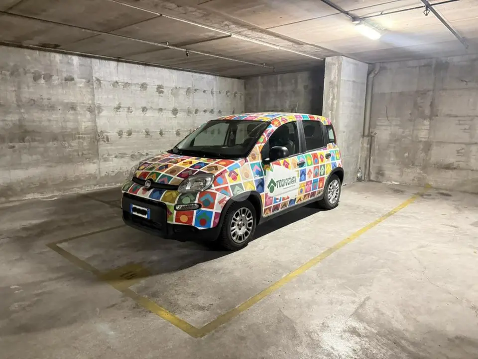 Posto auto in vendita a Trieste