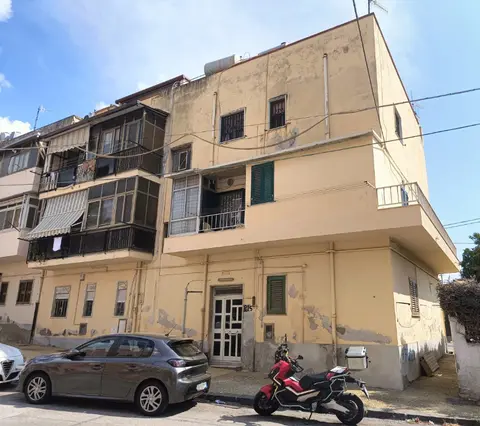Appartamento in Via giuseppe arena primo 4, Messina (ME)