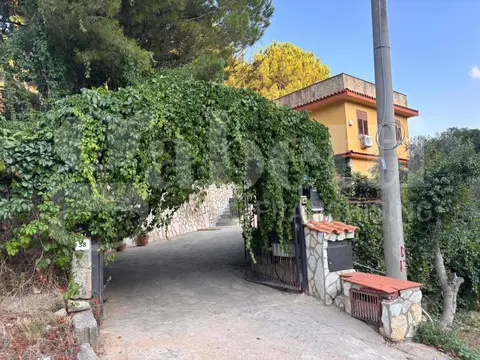 Villa in Contrada Valle Funda  58, Belmonte Mezzagno (PA)