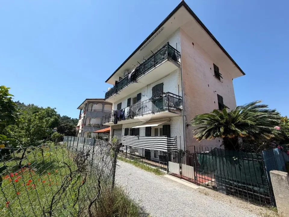 5 locali in vendita a Casarza Ligure