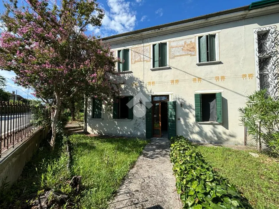 Porzione di bifamiliare in vendita a Santa Giustina In Colle