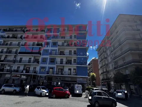 Appartamento in Cosenza via delle Medaglie d'Oro ORO  92, Cosenza (CS)