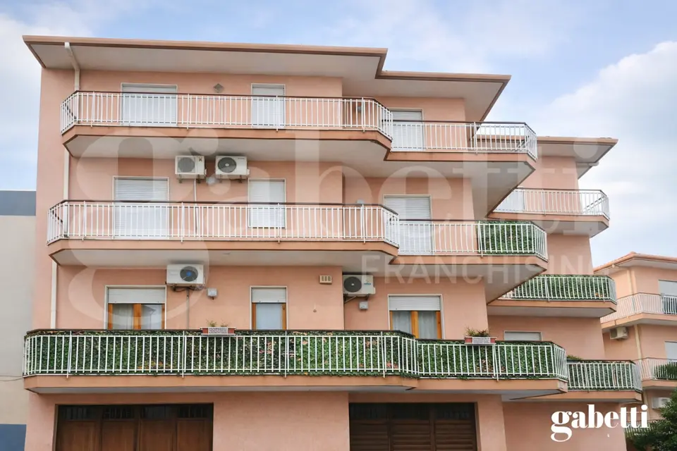 Appartamento in Via Soldato Giuseppe Russo  41, Aci Sant'Antonio (CT)
