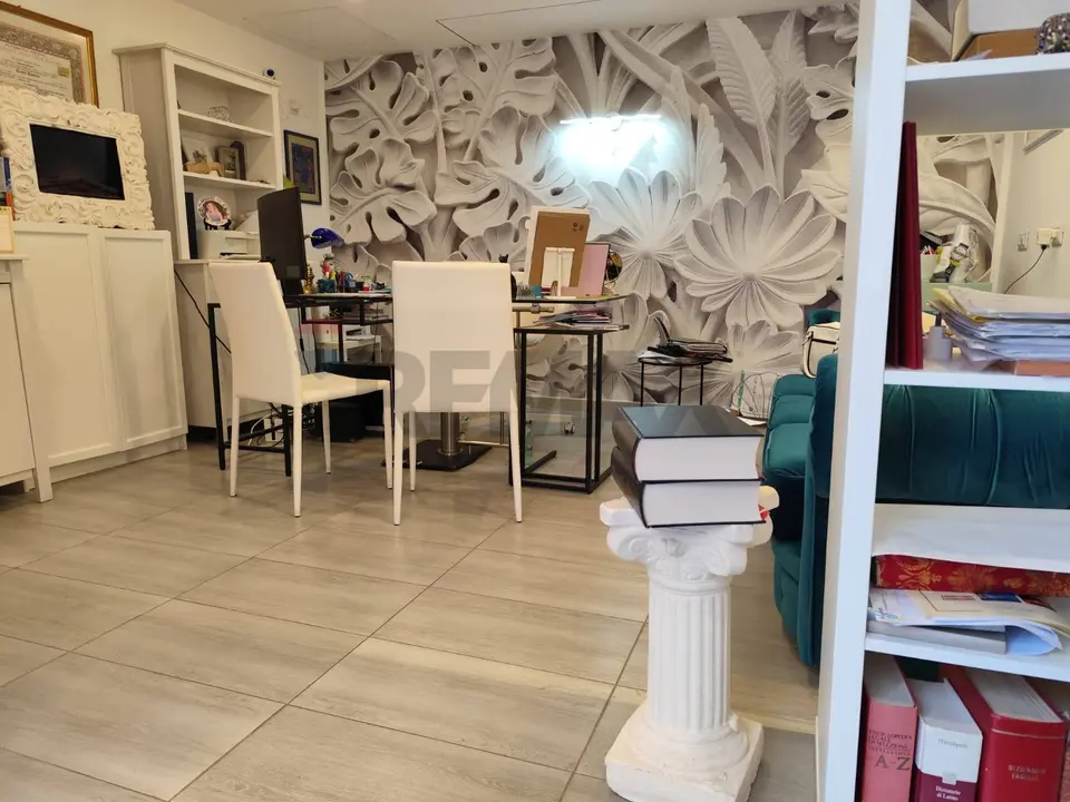 Locale Commerciale in Affitto a Bari