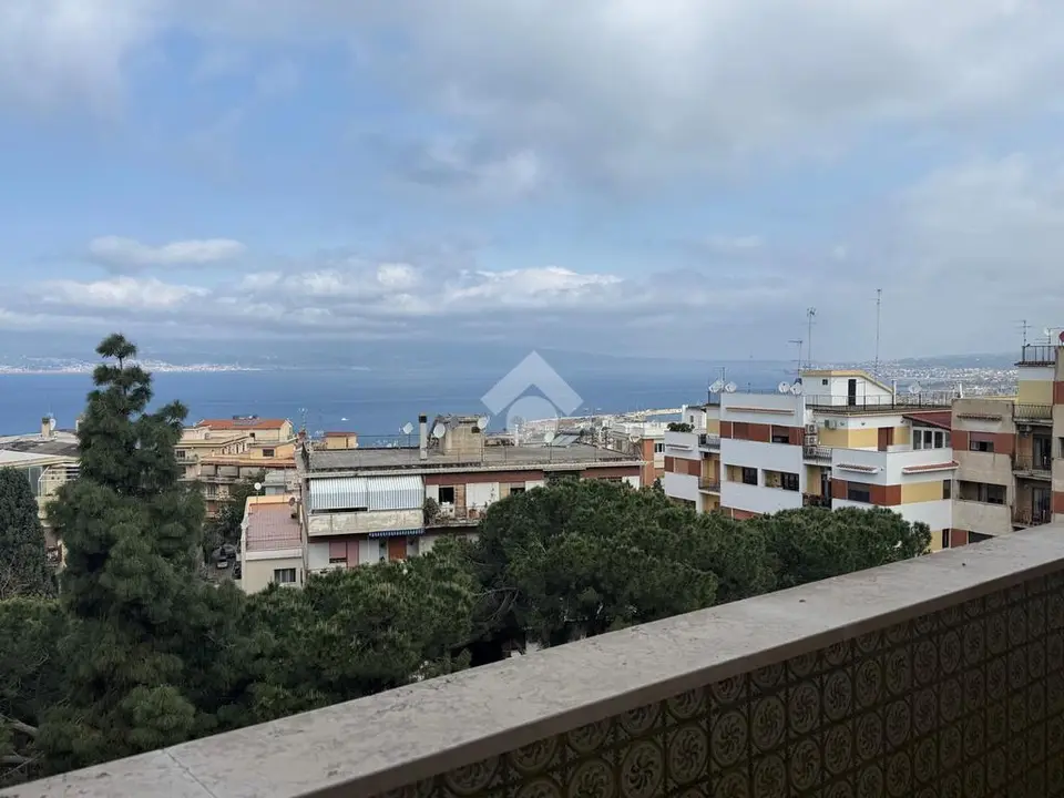 Quadrilocale in vendita a Reggio Di Calabria