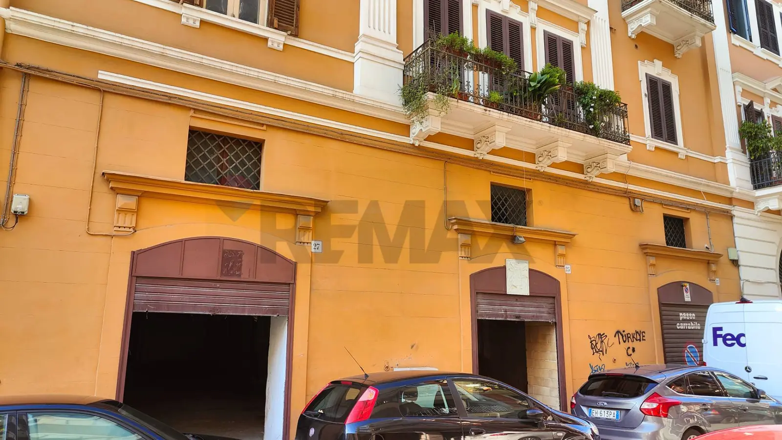 Locale Commerciale in Vendita a Bari
