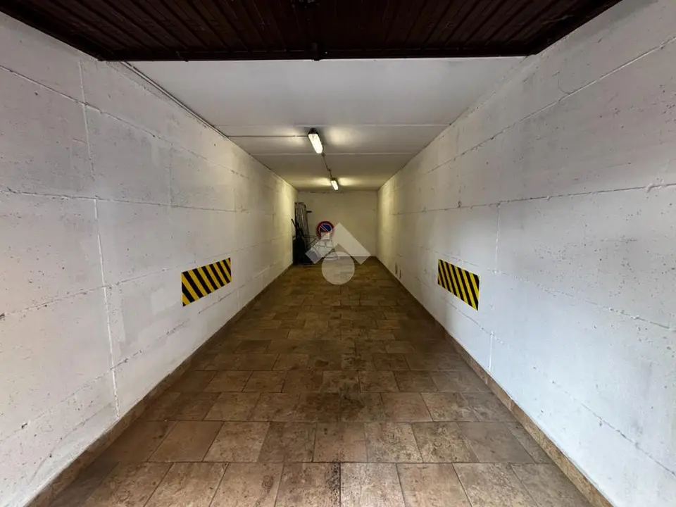 Box / posti auto in vendita a Osio Sotto