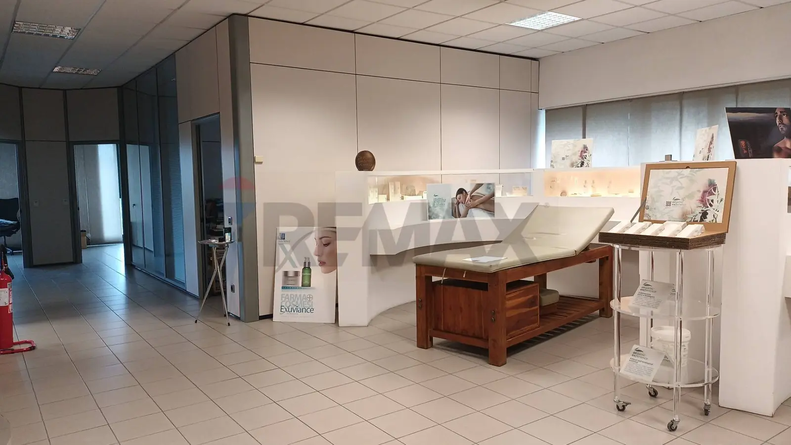 Locale Commerciale in Affitto a Figline e Incisa Valdarno