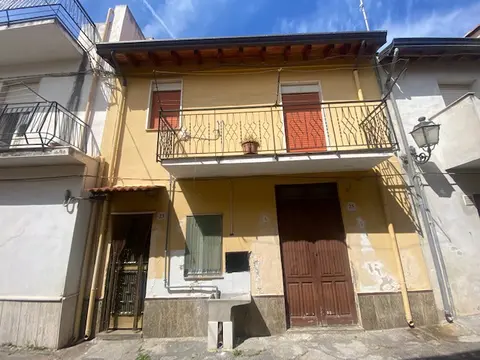 Casa Indipendente in VICO SECONDO TORRENTE IDRIA 21, Barcellona Pozzo di Gotto (ME)