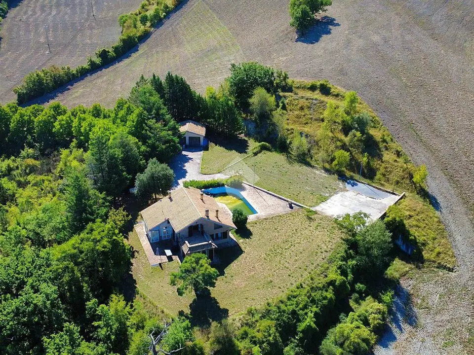 Villa singola in vendita a Fabriano