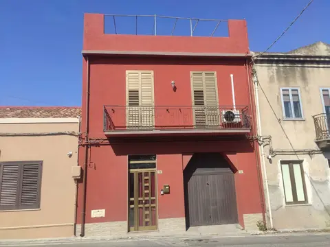 Casa Indipendente in VIALE ANTONIO GRAMSCI 36-38, Milazzo (ME)