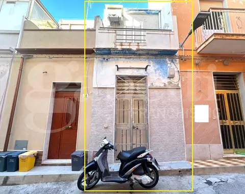Casa Indipendente in VICO CARUSO 12, Avola (SR)