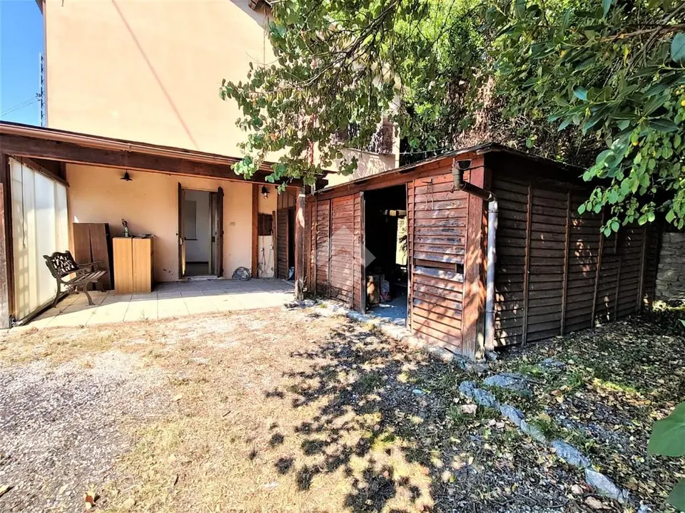 Casa indipendente in vendita a Perugia