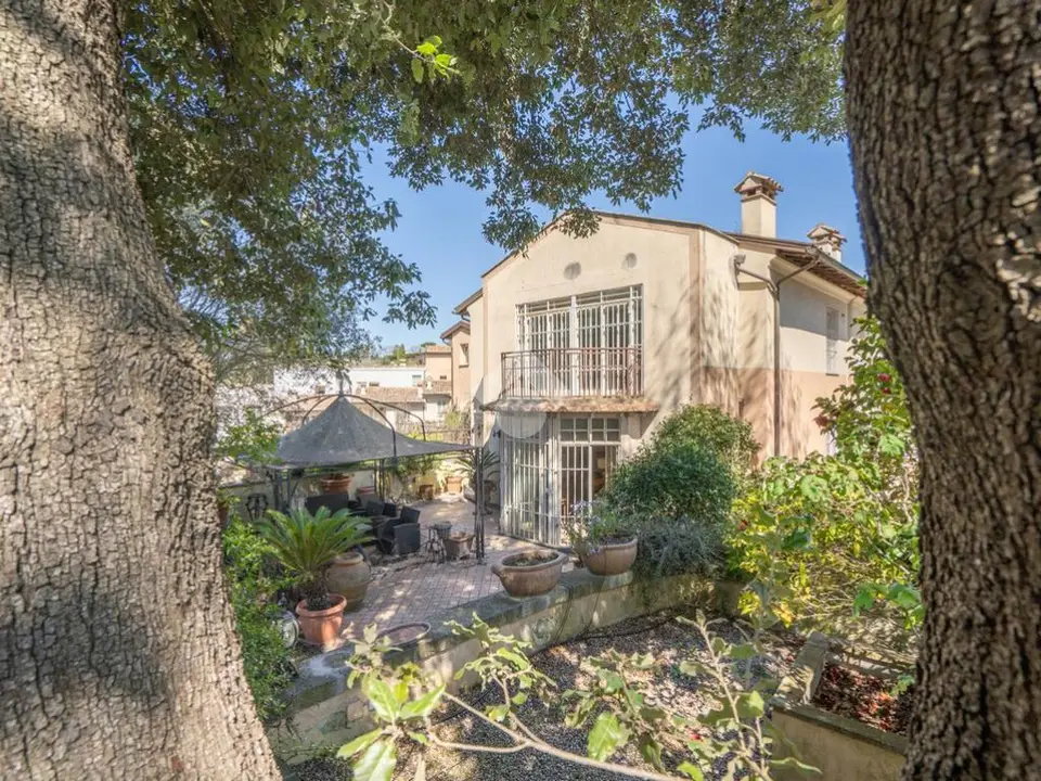 Villa a schiera d'angolo in vendita a Formello