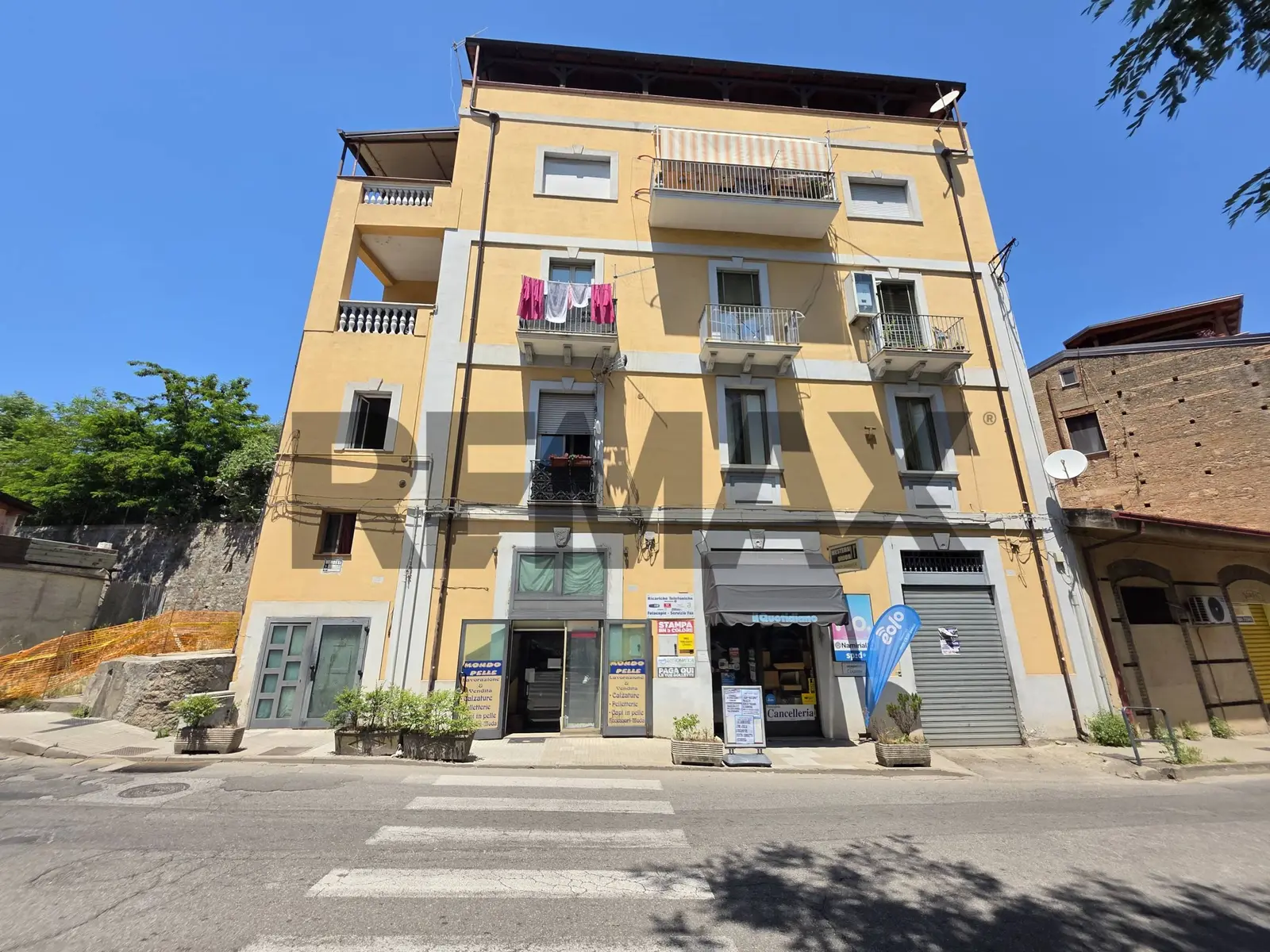 Locale Commerciale in Vendita a Cosenza