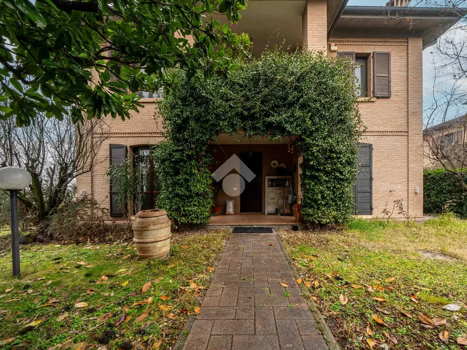 Villa singola in vendita a Modena