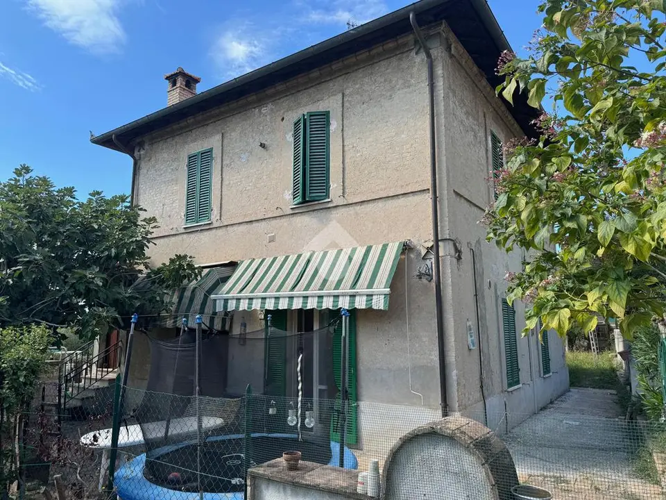 Casa indipendente in vendita a Spello