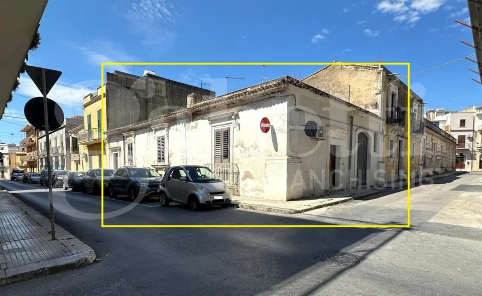 Casa Indipendente in VIA GIUSEPPE MAZZINI  104, Avola (SR)