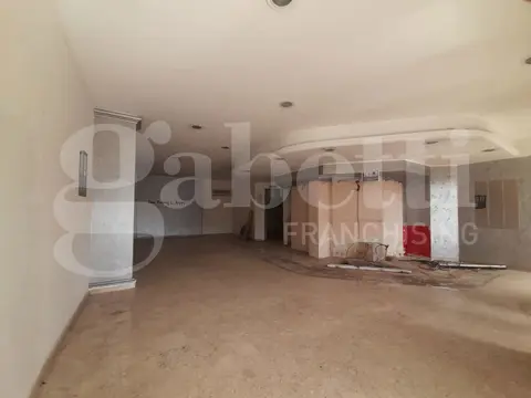 Negozio in viale teracati 1, Siracusa (SR)