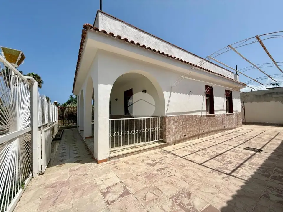 Villa singola in vendita a Carini