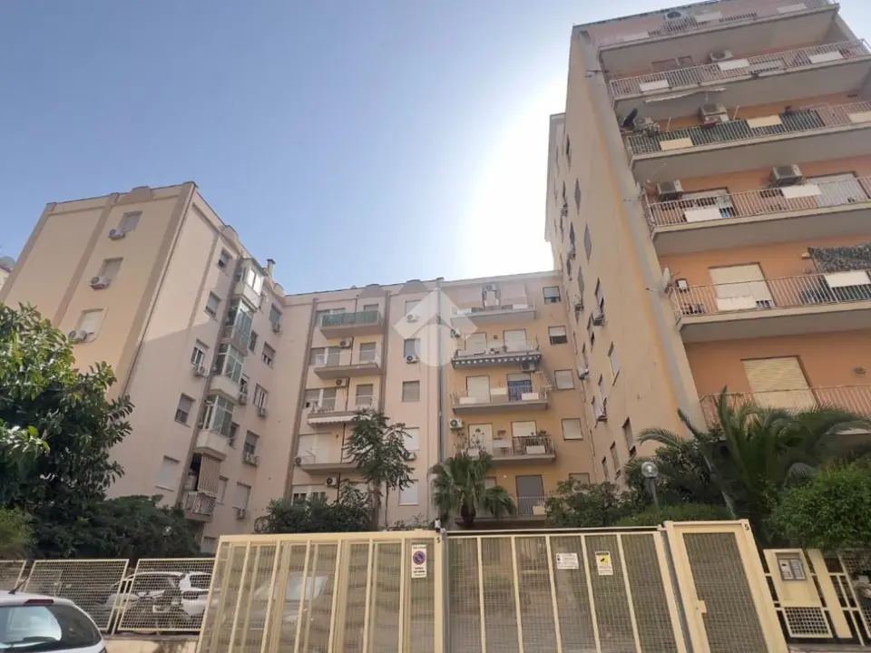 Quadrilocale in affitto a Palermo