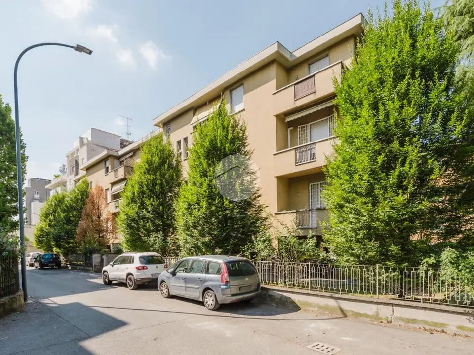 5 locali in vendita a Bologna