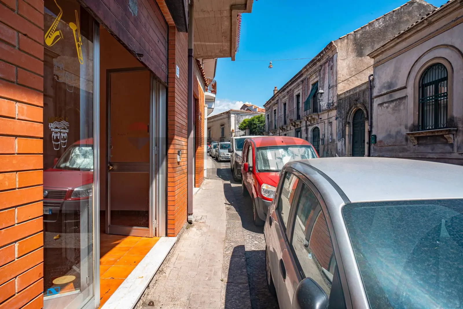 Negozio in Affitto a Viagrande
