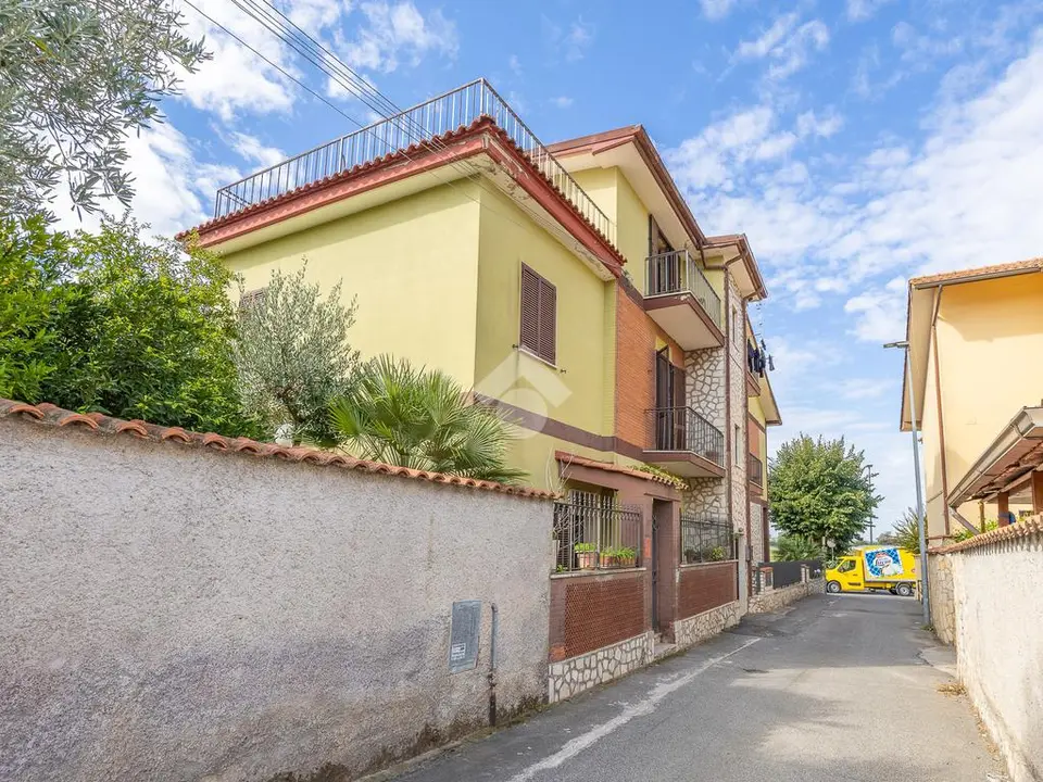 Trilocale in vendita a Guidonia Montecelio
