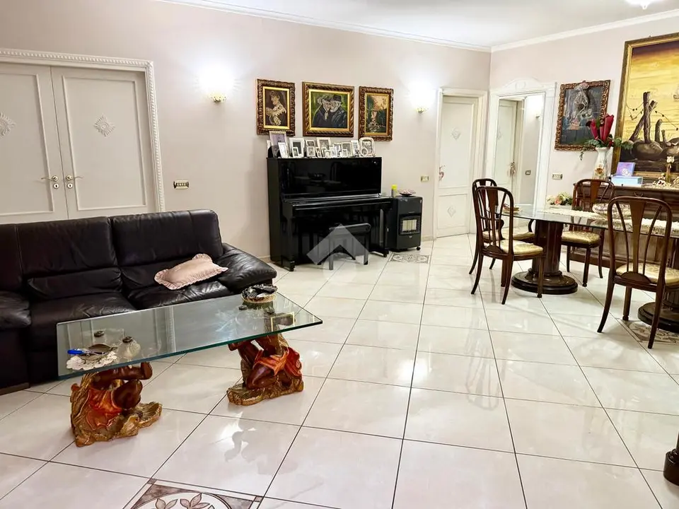 5 locali in vendita a Scafati