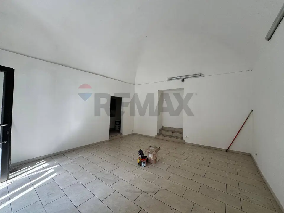 Locale Commerciale in Affitto a Catania