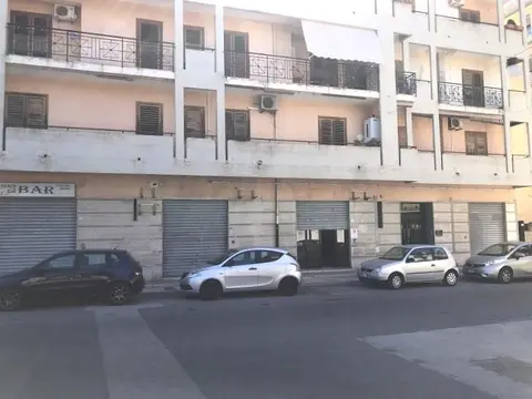 Negozio in Via Andrea Palma 40, Siracusa (SR)