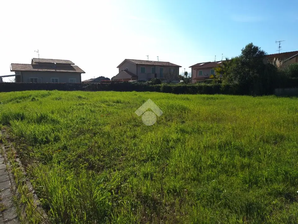 Ter. residenziale in vendita a San Giuliano Terme