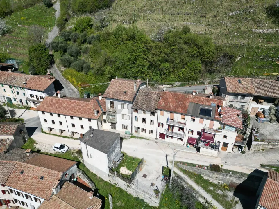 Porzione di casa in Vendita a Valdobbiadene