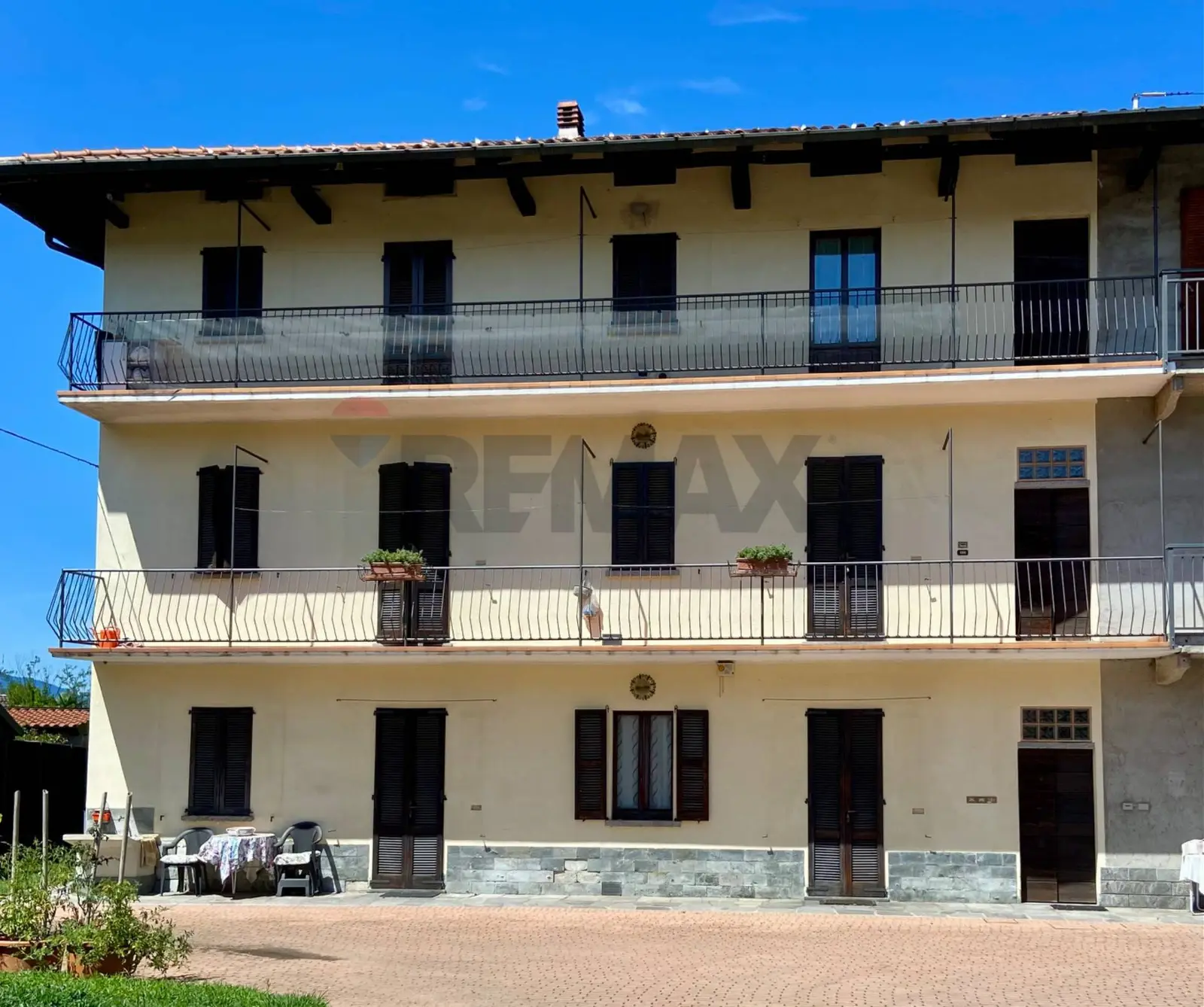 Casa Semindipendente in Vendita a Castelletto sopra Ticino