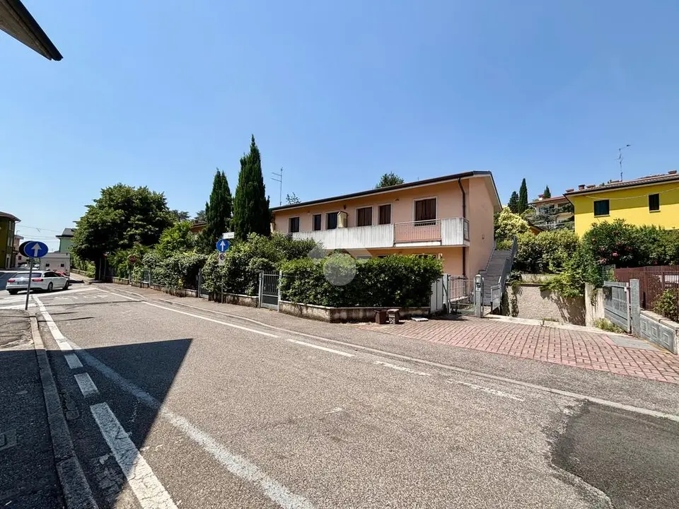 Bilocale in vendita a Sommacampagna