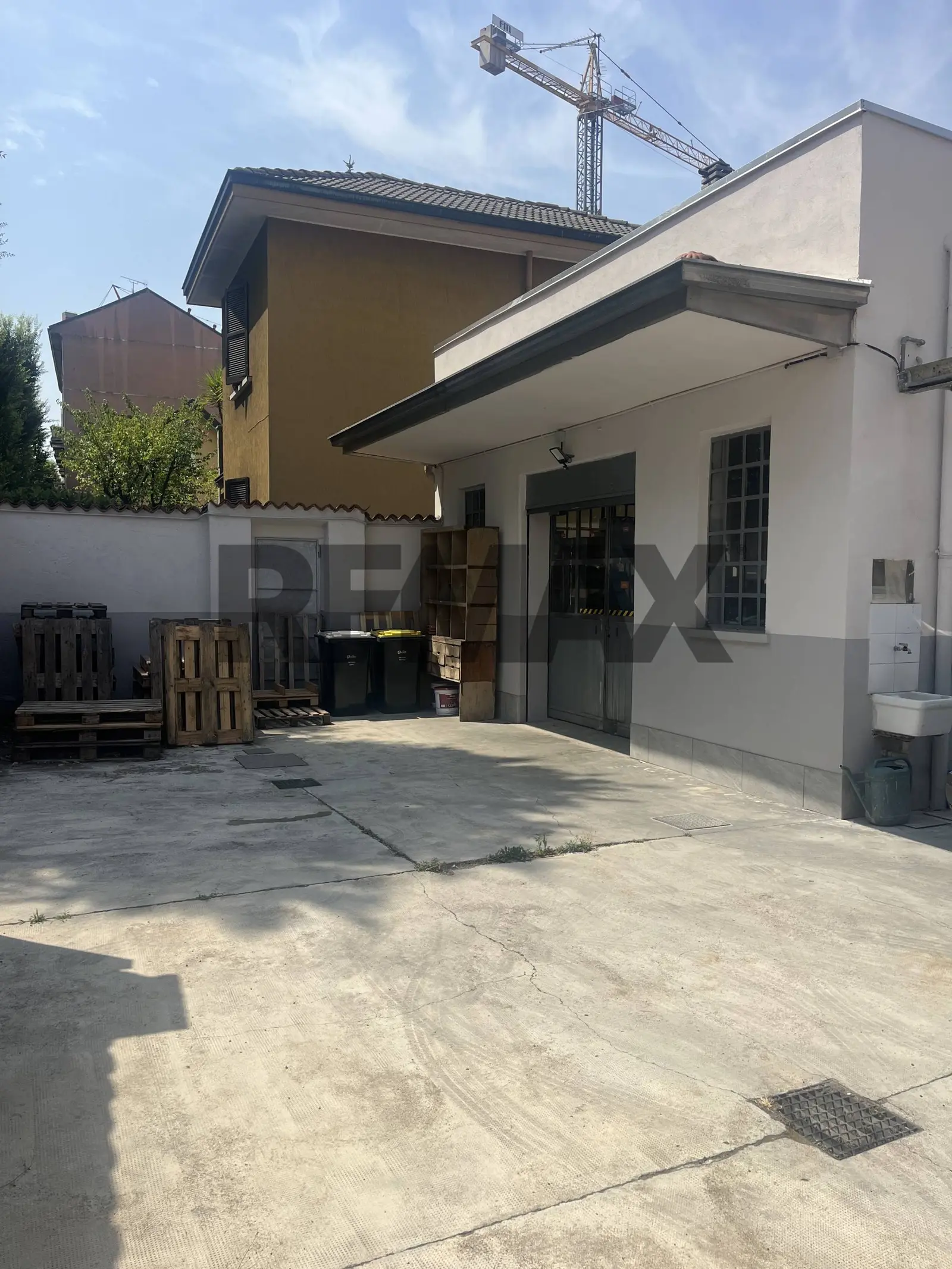 Locale Commerciale in Affitto a Rho