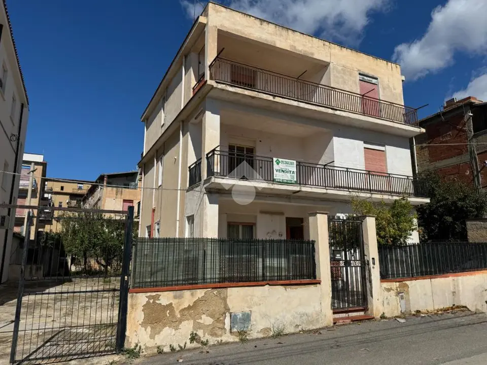 Trifamiliare in vendita a Agrigento
