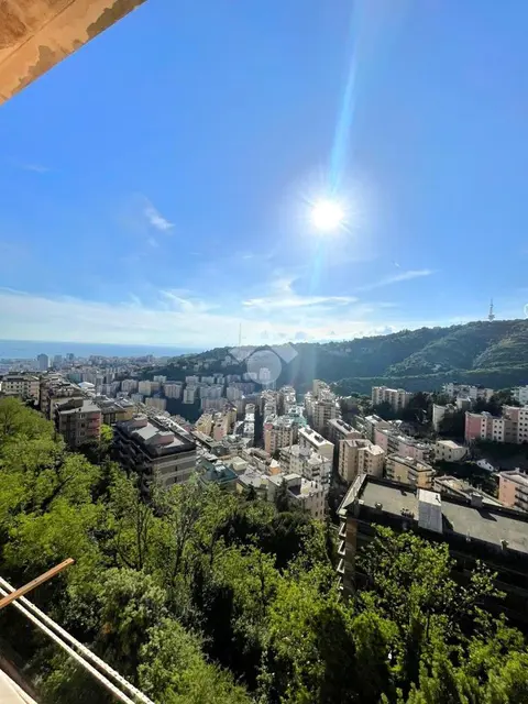 Quadrilocale in vendita a Genova