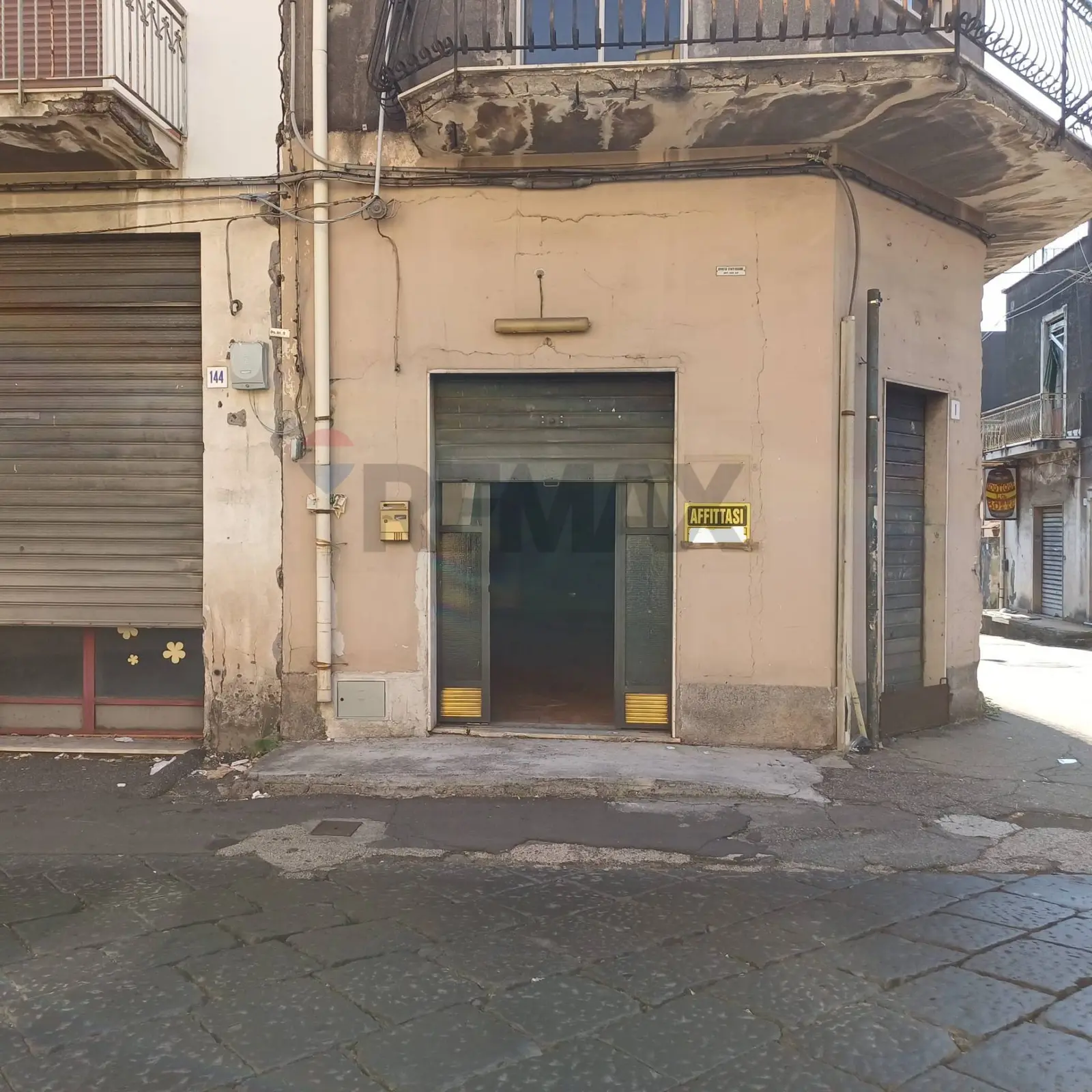 Locale Commerciale in Affitto a Acireale