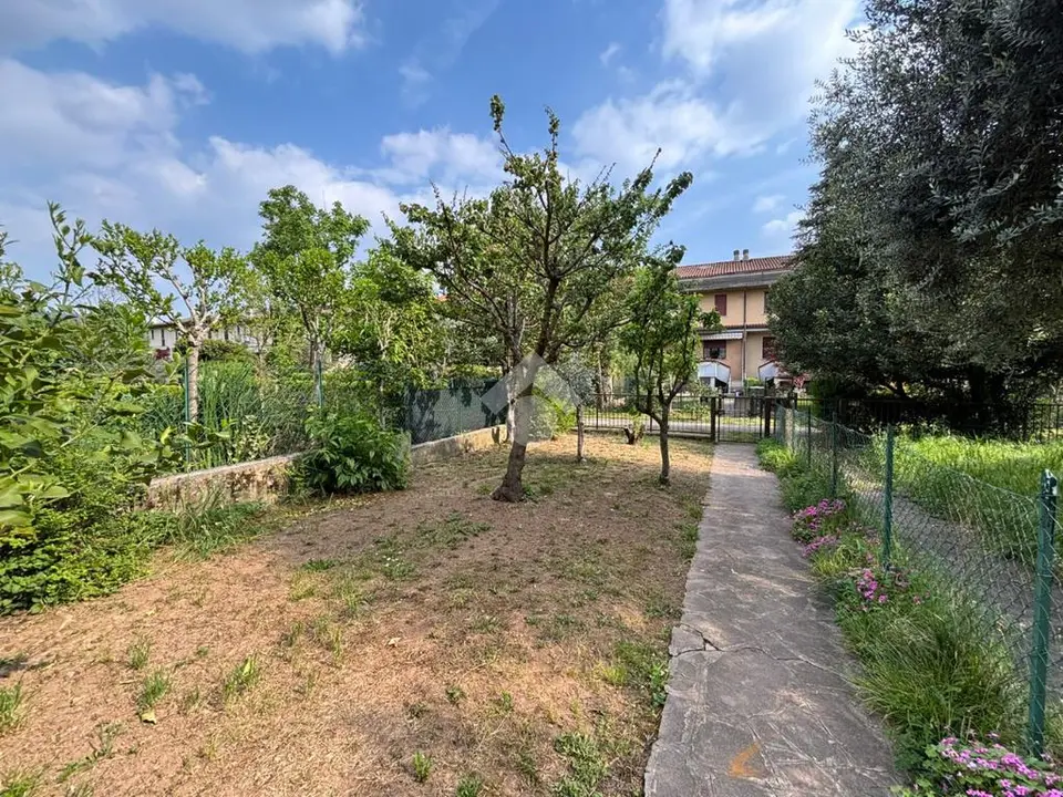 Villa a schiera centrale in vendita a Brescia