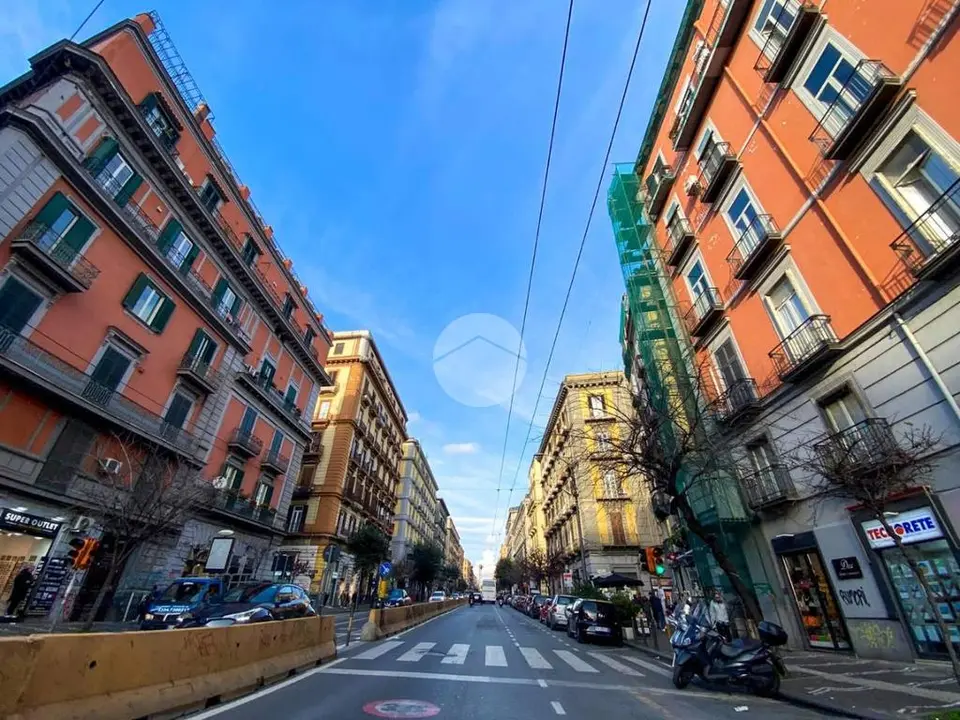 6 locali in vendita a Napoli
