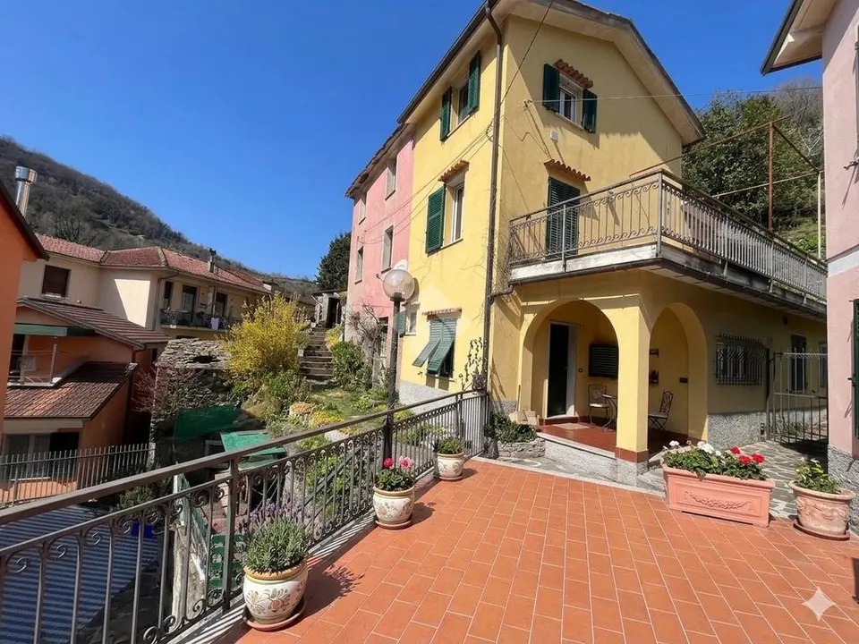 Casa semindipendente in vendita a Ne