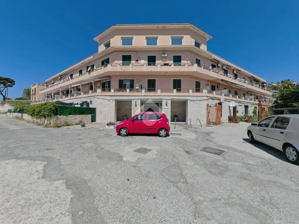 Trilocale in vendita a Pozzuoli