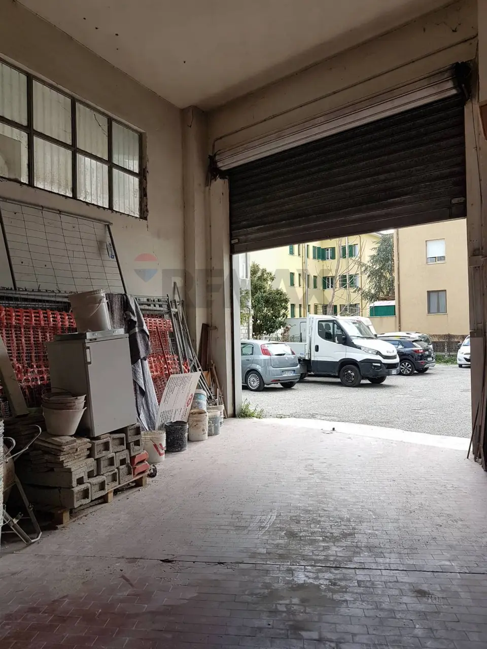 Magazzino in Vendita a Ancona