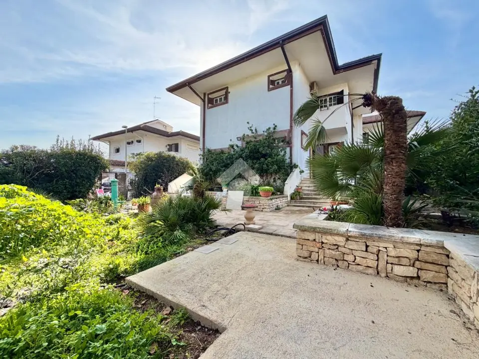 Villa singola in vendita a Bari