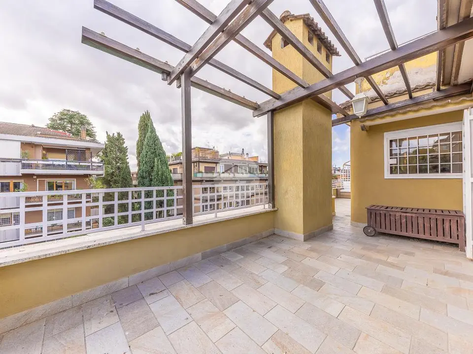 Quadrilocale in vendita a Roma