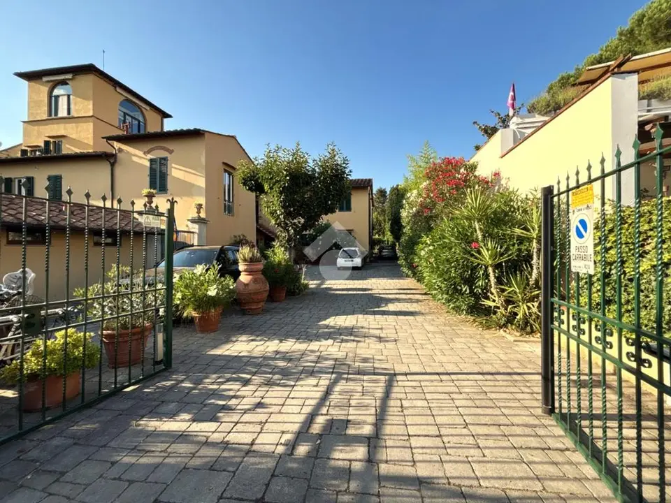 Quadrilocale in vendita a Firenze