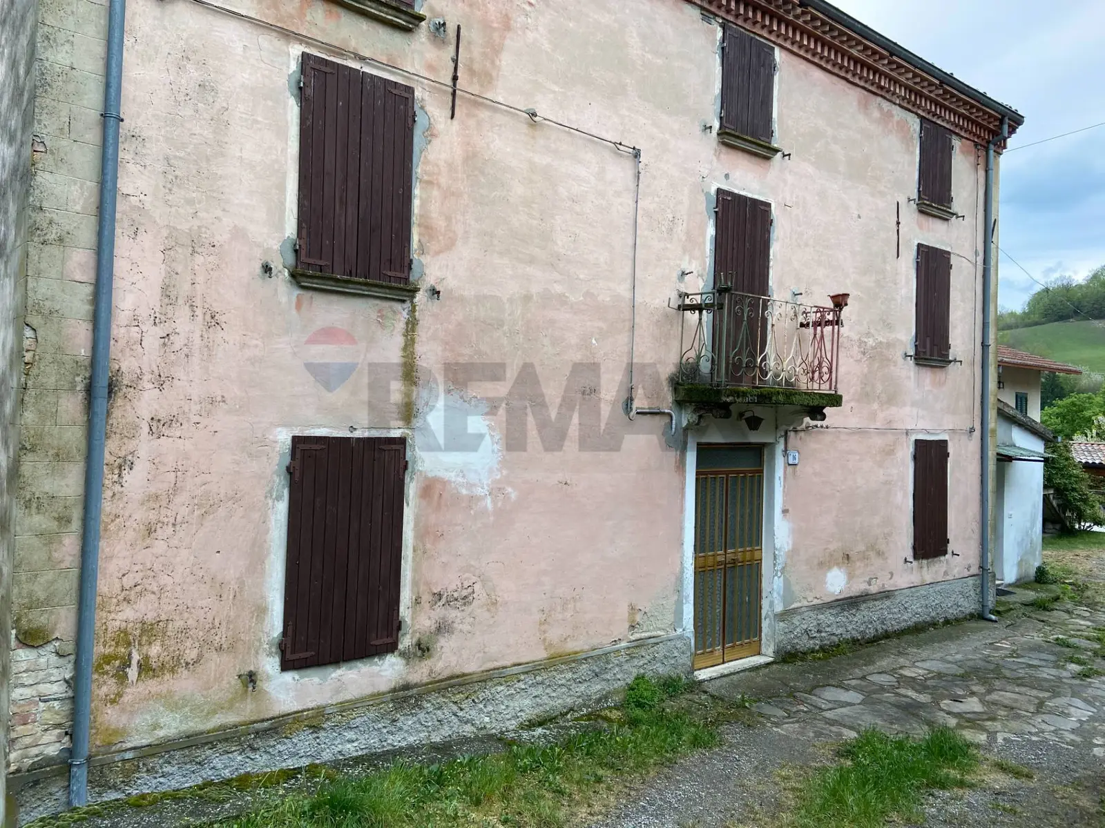 Rustico in Vendita a Pellegrino Parmense