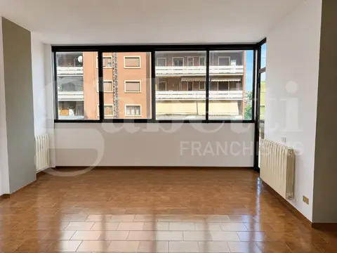 Appartamento in Via Gallenga  110, Perugia (PG)
