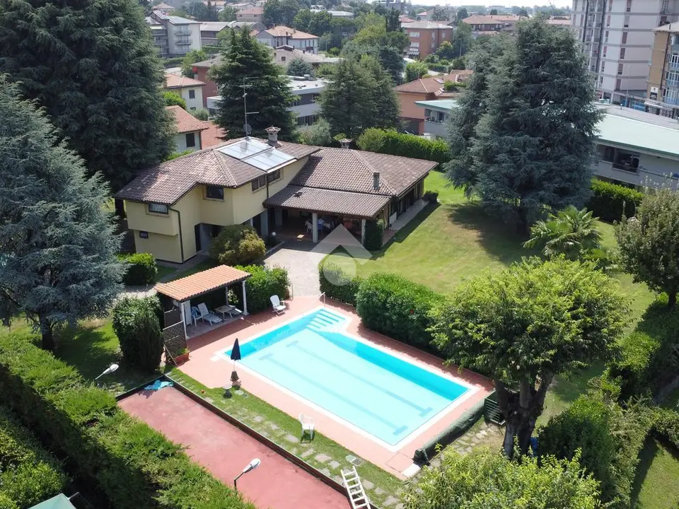 Villa singola in vendita a Mozzo